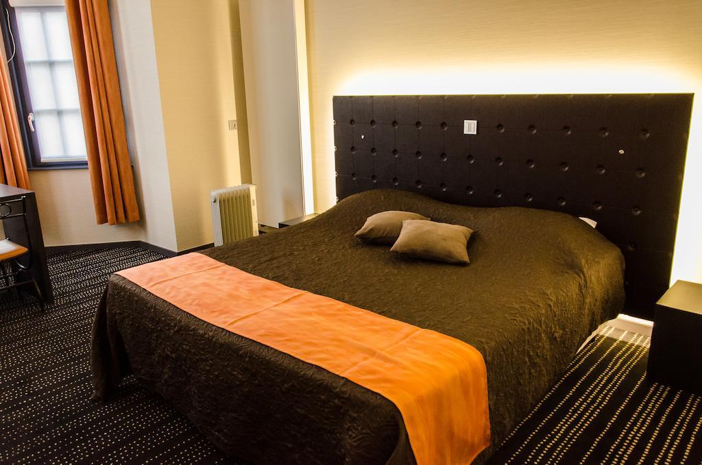 Le Vieux Beffroi Hotel Bethune Exterior photo